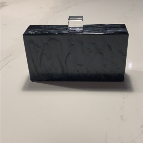 Pearl acrylic box clutch with gold sequins detail - Picture 3 of 8